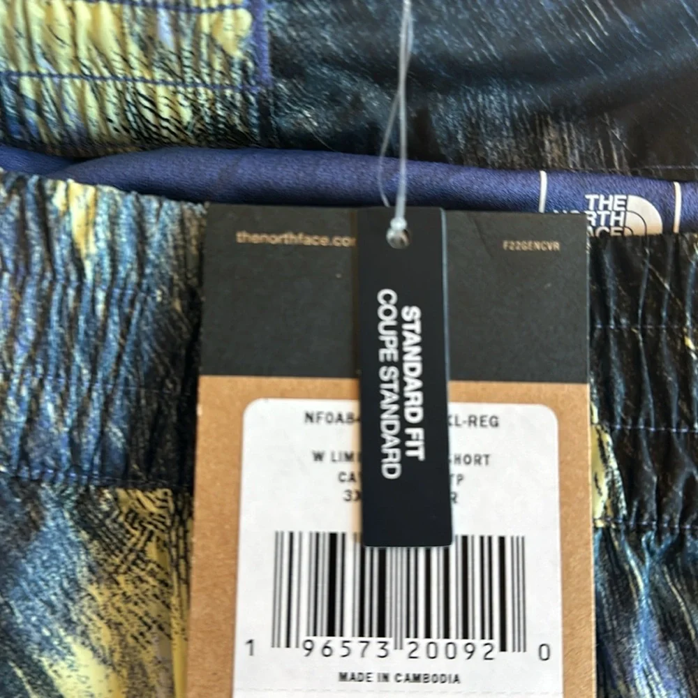 NWT The North Face Blue Patterned Tie Dye Athletic Shorts Zipper Pockets XXXL - Picture 3 of 6